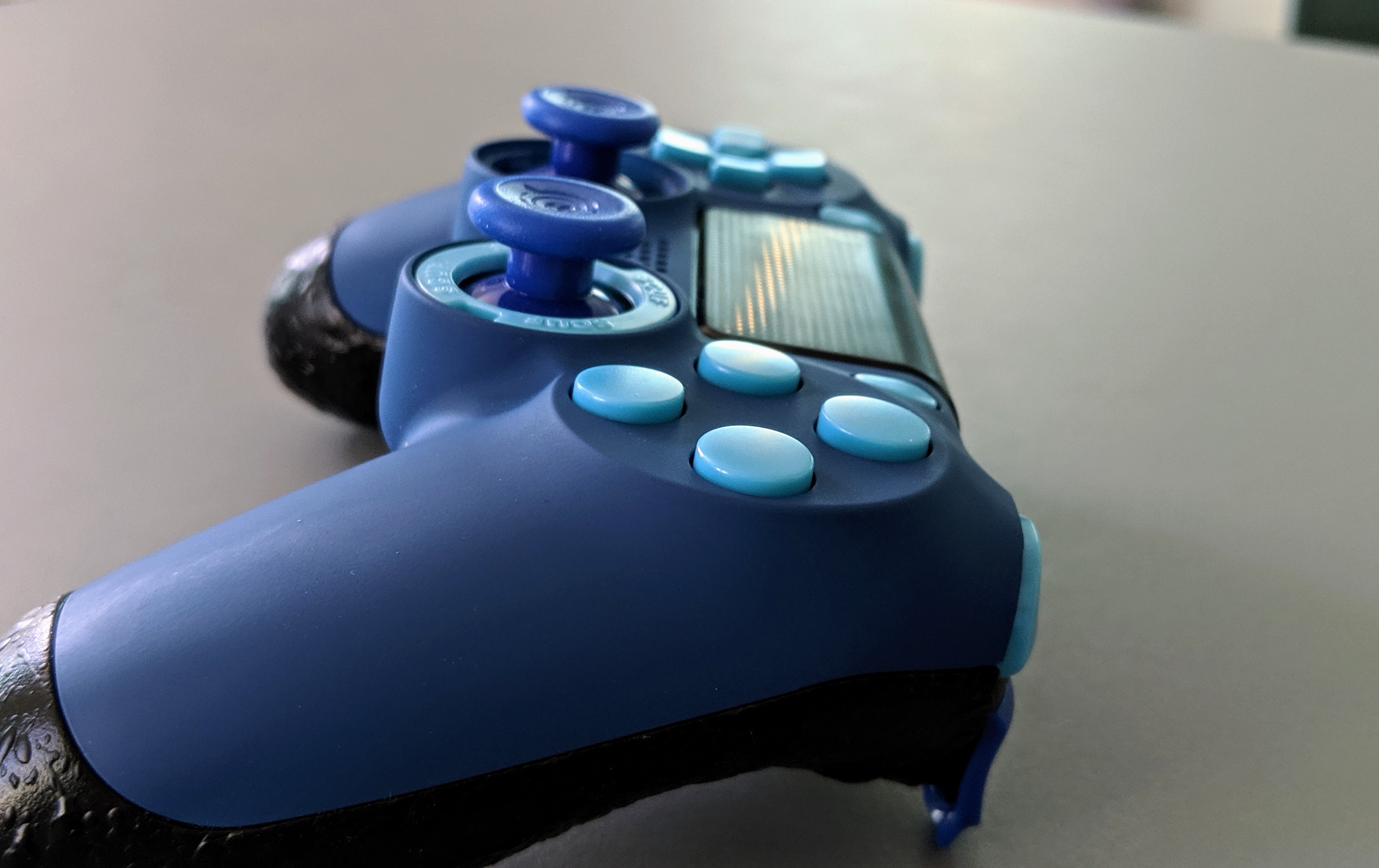 Scuf Infinity 4PS Pro: is a PS4 controller worth 300 francs? - Digitec