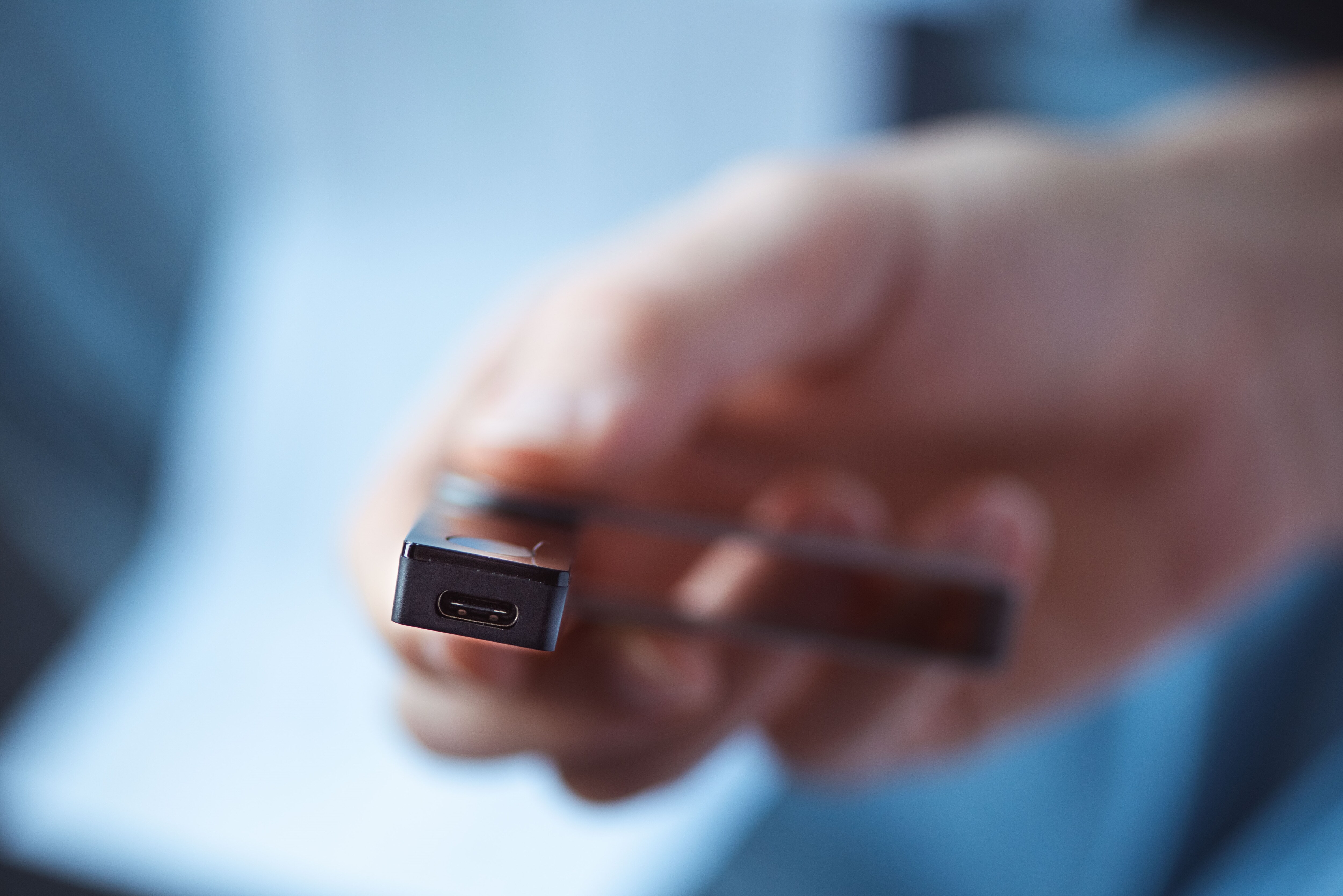 Review: Das Krypto-Wallet Ledger Nano X im Test - Digitec