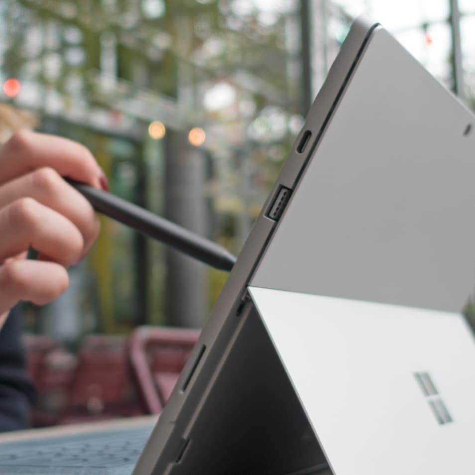 The Surface clone put to the test: Dell Latitude 7200 - Digitec