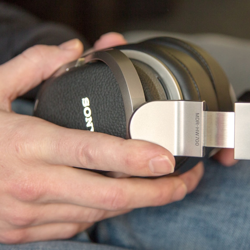 Sony MDR-HW700DS Wireless Surround Headphones - buy at Digitec
