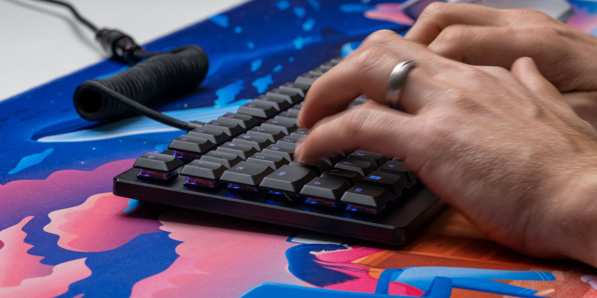 The Deathstalker V2 Pro TKL is kind of boring - Digitec The Deathstalker V2 Pro TKL is kind of boring - Digitec