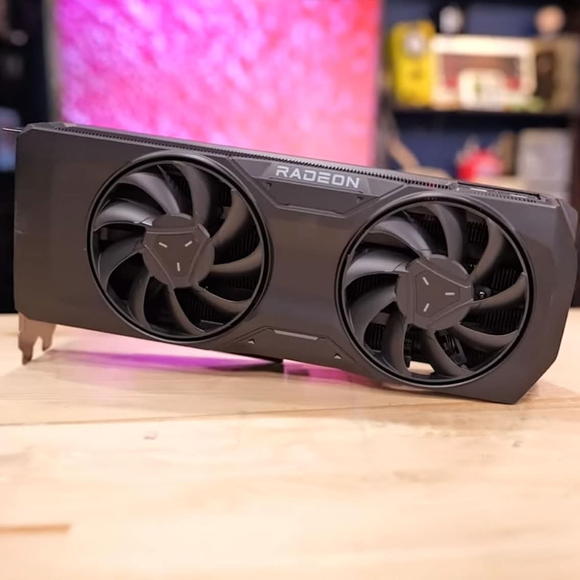 【美品】GIGABYTE AMD Radeon RX 7800XT 16GB Gigabyte Radeon RX 7800 XT GAMING OC - buy at Digitec