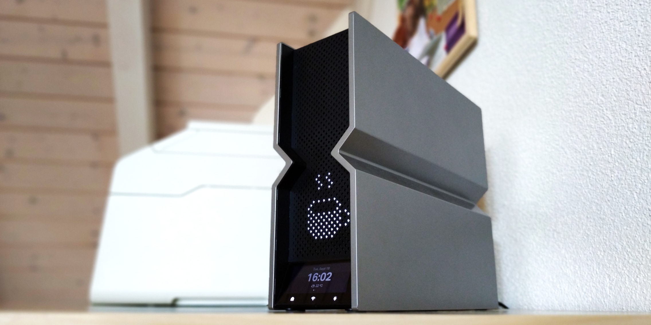 Testing a Wi-Fi 7 single router with an hourglass figure: TP