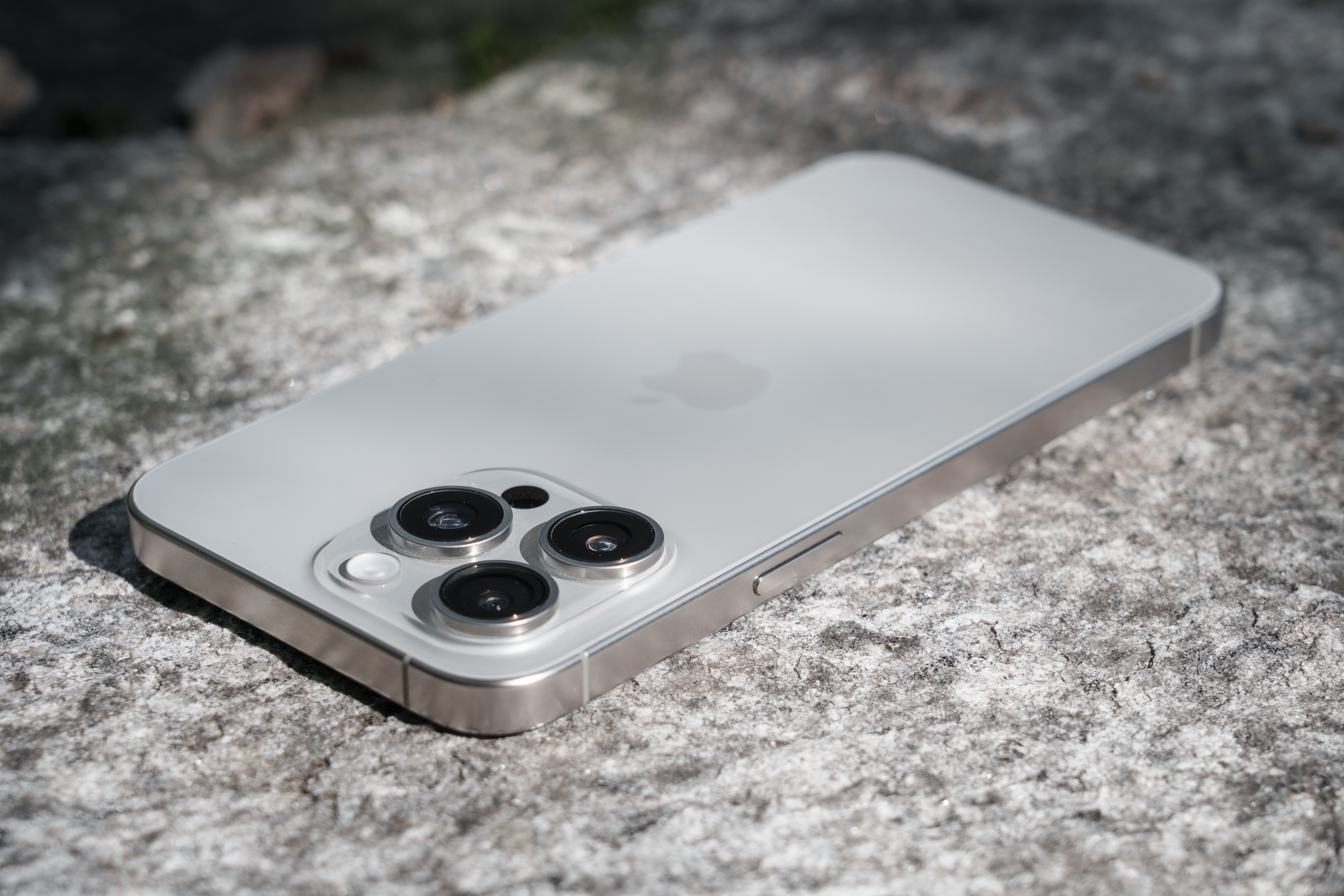 iPhone 15 Pro review: pointlessly pretty - Digitec