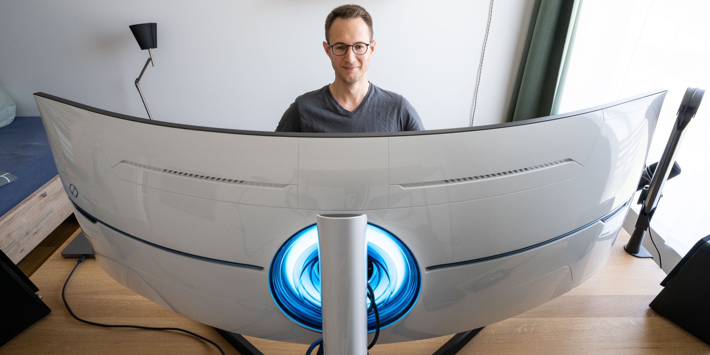 Samsung Odyssey Neo G9 review: 7680 × 2160 pixels across 57 inches
