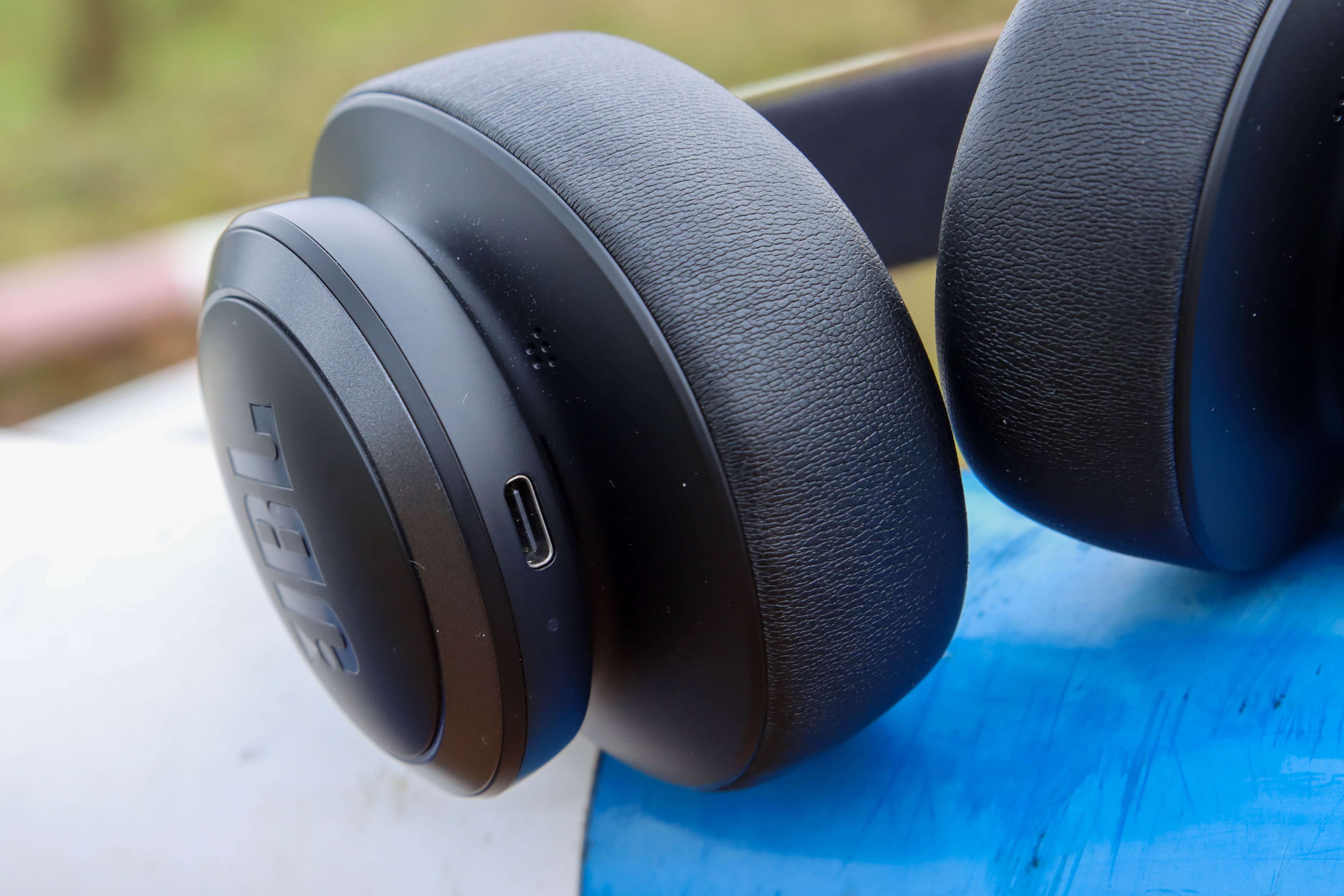 JBL LIVE 770 NC 黒 JBL Live 770NC | Wireless Over-Ear Headphones with True Adaptive