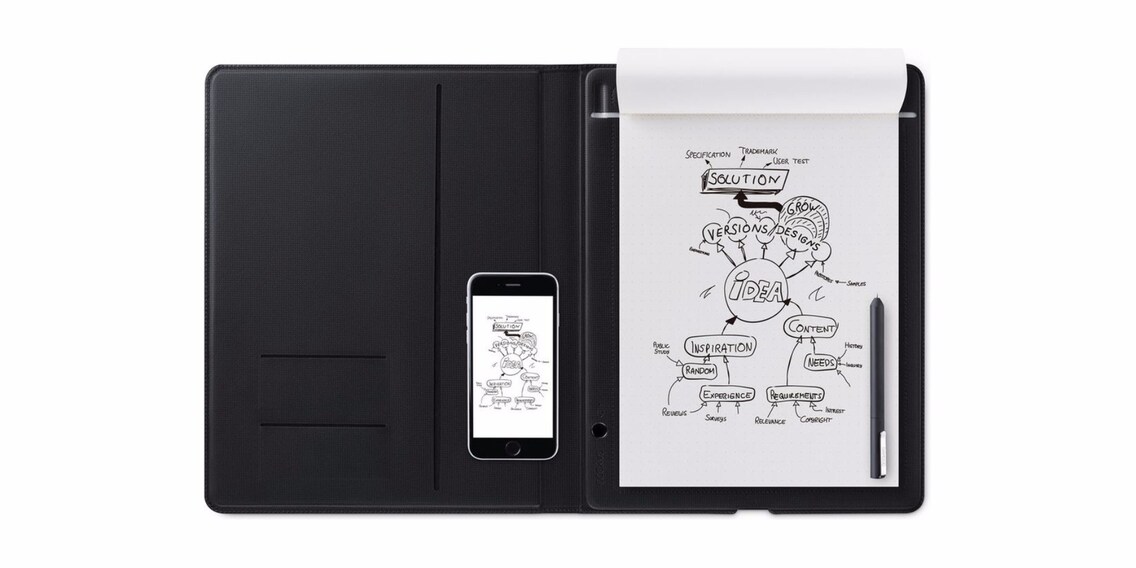 digitec-User testen das Wacom Folio L