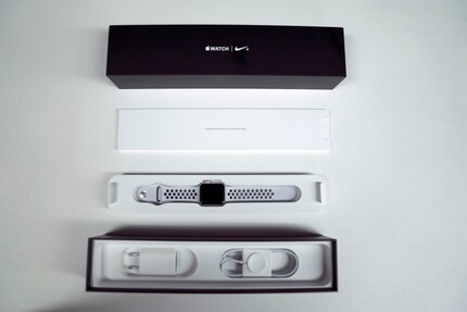The entire contents of the Apple Watch Series 3 box