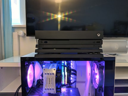 La Xbox One X comparée à une PS4 Pro et à mon PC.