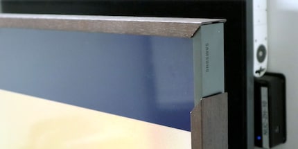 Den Zusatzrahmen kannst du schnell und einfach montieren.