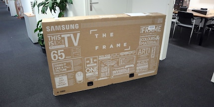 Fast so stylish wie der Fernseher selbst.