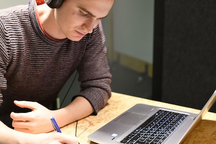 Another helpless victim from our audio department: say hello to marketing specialist Thomas.