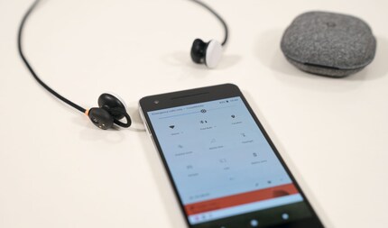 Avec la dernière version d’Android on peut voir le niveau de la batterie.