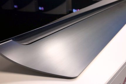 Der Standfuss des OLED C8V