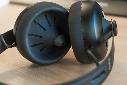 2-in-1: in ear and over ear