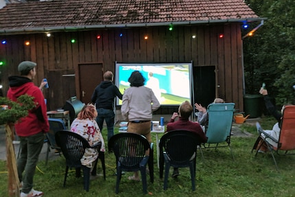Switzerland v Serbia was a double treat with the third projector.