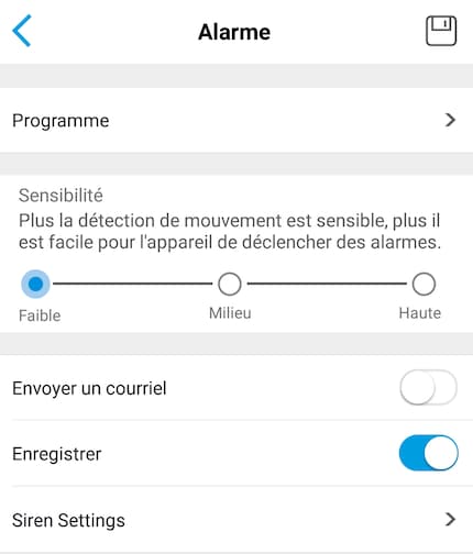 La sensibilité du capteur se règle selon trois niveaux.