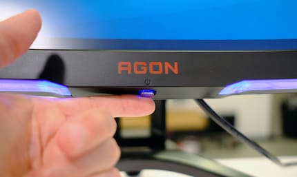 Le joystick pour contrôler le menu OSD.