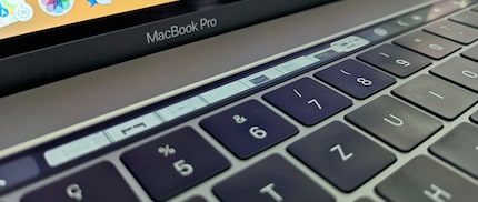 Die Touchbar ist ein nettes Gimmick aber nicht unbedingt notwendig.