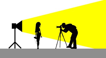 La fonte di luce brilla nella fotocamera