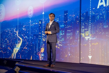 HS Kim, CEO Samsung Electronics, calls for the age of AI
