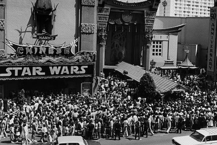 Il «TCL Chinese Theatre» di Los Angeles nell'estate del 1977: Tutti vogliono vedere «Star Wars» 