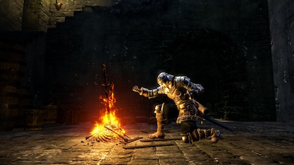 Yoga am Lagerfeuer.