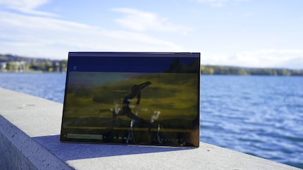 Working in the sunshine isn’t a problem with the Yoga.