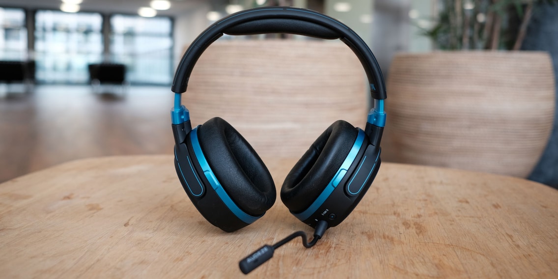 Audeze mobius black discount friday