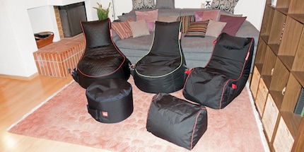 Da sinistra a destra: «Gaming Seatbag Crimson Hurricane 2.0», «Gaming Seatbag Toxic Storm 2.0» e «Gaming Beanbag RX Red»