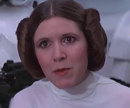 Sinistra la Principessa Leia nella vita reale («Star Wars»)