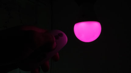 Pink auf Knopfdruck:16 Millionen Farben sind bei Eglo Connect Standard.
