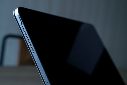 Das iPad ist neu kantiger und liegt so gut in der Hand