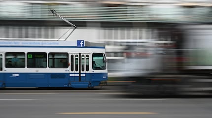 Unzählige Sensorflecken in der rechten Bildhälfte haben mir etwa 150 Aufnahmen versaut.
