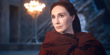 I preti rossi, tra cui Melisandre, diffondono il credo del Dio della Luce in tutto il mondo