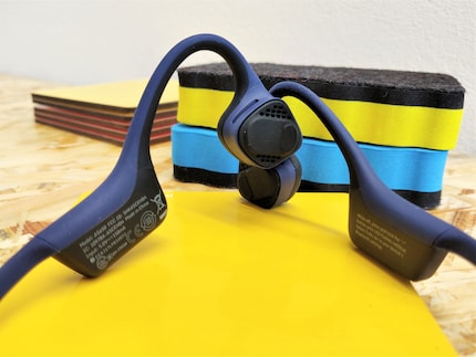 Gli altoparlanti degli auricolari non possono essere trascurati.