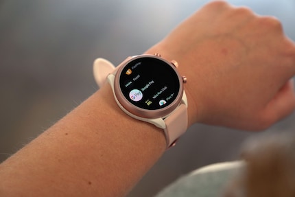 Smartwatches sollen mit dem Smartphone dereinst das Portemonnaie ersetzen