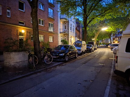 La nuit n'empêche pas la clarté.