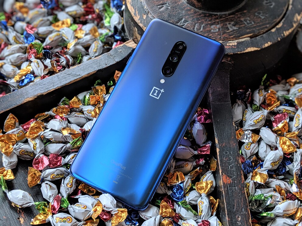 Die Rückseite besteht aus Gorilla Glass.