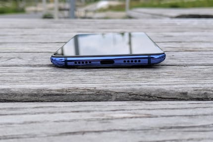 Denn Akku lädst du über den USB-C-Anschluss.