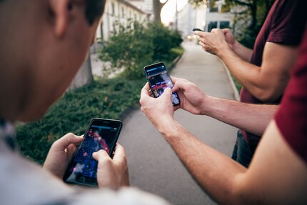 The app shows you everything important, such as hazards, power-up locations, etc.