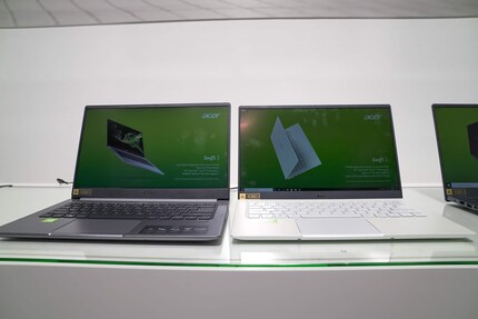 Acer Swift 5: White or blue