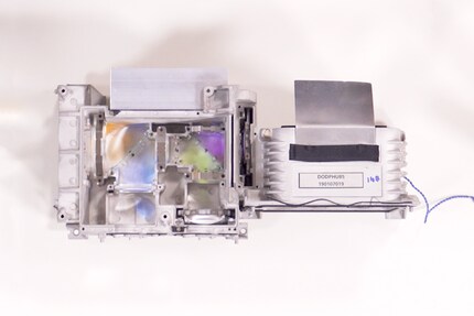 So sieht der RGB-Laser-Beamer von oben aus.