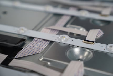 So sieht die kuppelartige Linse über eine LED-Gruppe aus.