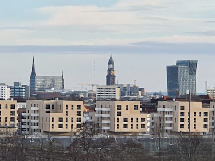 Samsung Galaxy Note10+ : 10x Zoom.