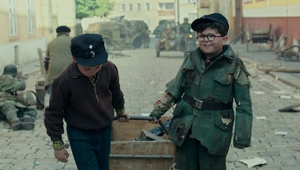 Archie Yates als Yorki. Der wird noch von sich hören lassen.