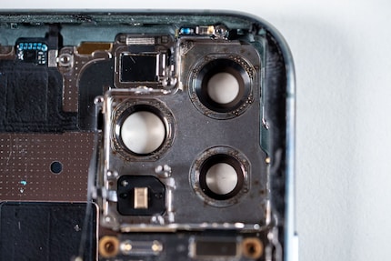 L’intérieur de l’iPhone avec le bloc photo