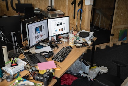 Certes, en plus du manque d’espace, on peut aussi discerner une tendance à l’accumulation compulsive.
