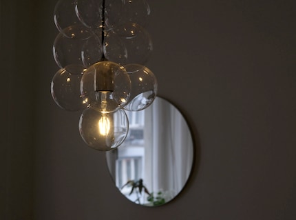 The intensity of the warm white colour temperature can be controlled thanks to Bluetooth.