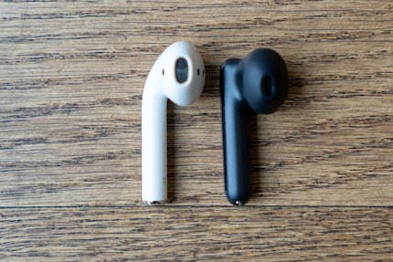 Le Encos sono leggermente più corte delle AirPods.